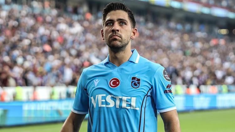 2014te Mesut Özille birlikte Galatasaraya iki maçta 8 atmışlardı Şimdi Fenerbahçeye geliyor