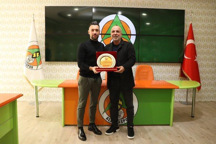 Fenerbahçenin küskün yıldızı Alanyaspora hayırlı olsun
