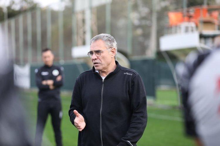 Fenerbahçenin küskün yıldızı Alanyaspora hayırlı olsun