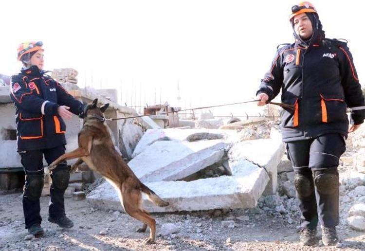 AFADın melekleri ilk görevi başarıyla tamamladı