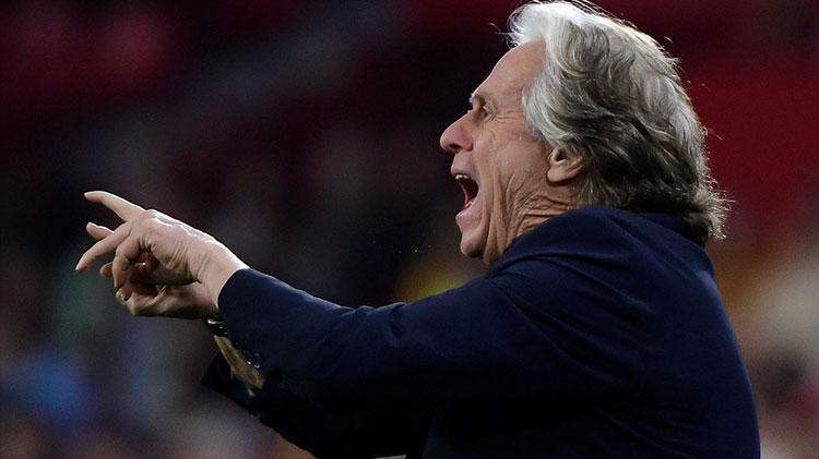 Jorge Jesus daha 2.dakikada sahaya daldı Gözünün önünde görmüyor musun