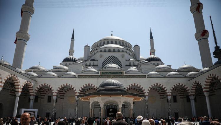 Kuran-ı Kerimde hala yaşadığı söyleniyor Göğe çekilen ve doğmadan ölen peygamber kimdir