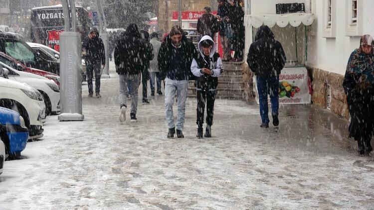 Kar mart ayında geliyor Kar dalgası tüm yurtta etkili olacak tarih verildi
