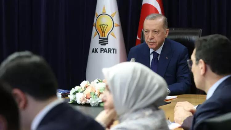 AK Partide liste mesaisi İsimlerin yarısı değişir