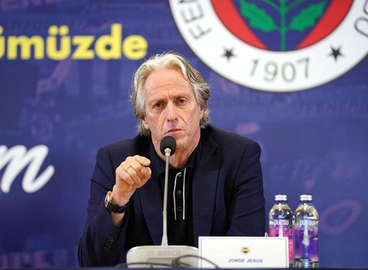 3 maç Vitor Pereirayla yola devam edecekler 4.maç Jorge Jesusu takımın başına geçirecekler