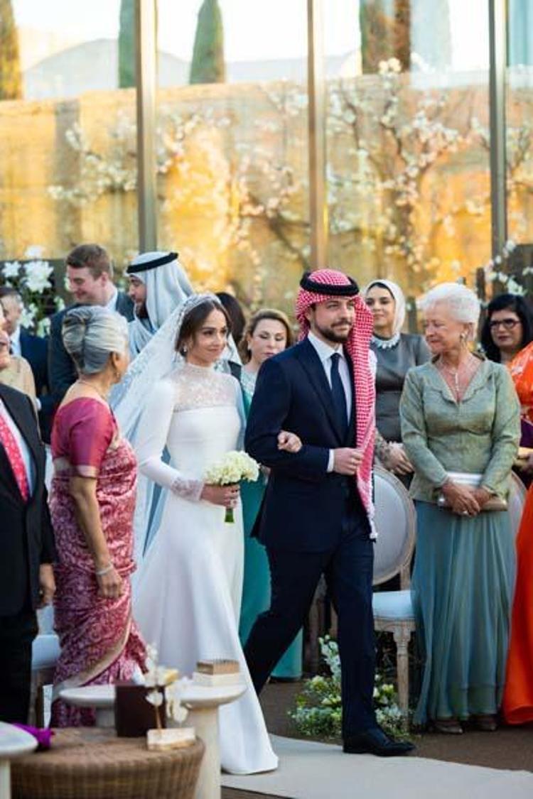 Prenses İman evlendi Düğün televizyonlarda canlı yayınlandı