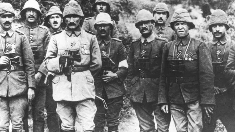 Atatürk Çanakkale Savaşına ne zaman katıldı Çanakkale Savaşı’nda rütbesi nedir, kaç yaşındaydı Atatürk’ün Çanakkale Savaşındaki rolü…