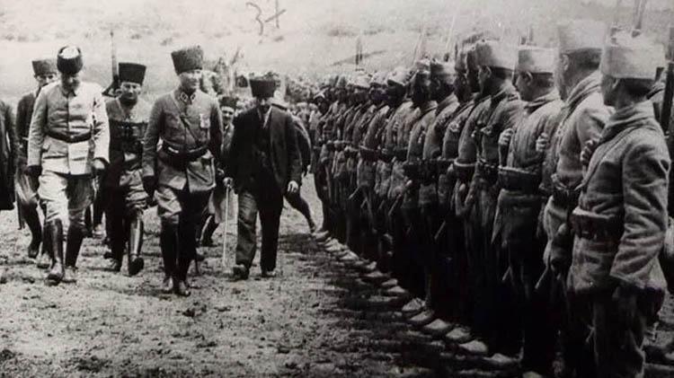 Atatürkün Çanakkale Savaşındaki görevi ve rolü