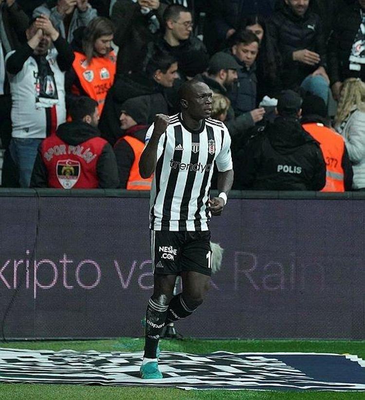 Beşiktaşa İngiltereden bedavaya forvet Dele Allinin yerine geliyor