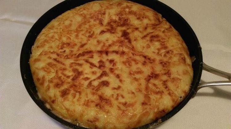 Sahurda tok tutan hamur işi tarifi: Fırın yok, zahmet yok Bu börek tavada kolayca yapılır, çıtır çıtır olur