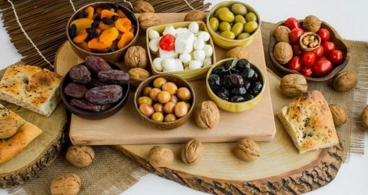 2023 Ramazan ayı imsakiyesi Diyanet imsakiye 2023 takvimi il il sahur ve oruç ne zaman, saat kaçta İstanbul, Ankara, Konya, Adana...