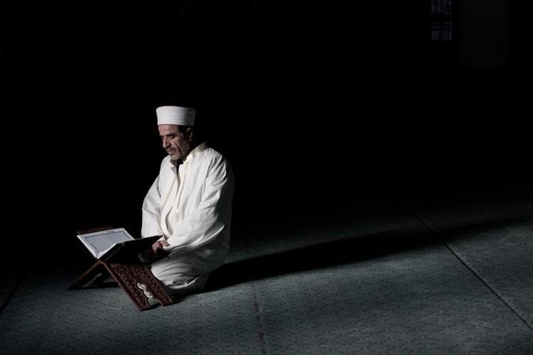 Hatim başlama duası Hatime başlarken nasıl niyet edilir, hatime başlamadan önce nasıl dua edilir İşte hatime başlama duası ve niyeti