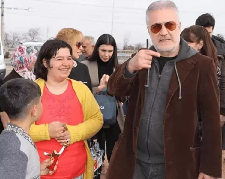 BENİ İLK GÖRENLERDEN BİRİYDİ