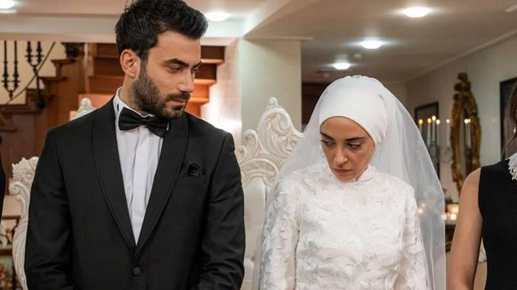 KIZILCIK ŞERBETİ HANGİ GÜNLER OYNUYOR