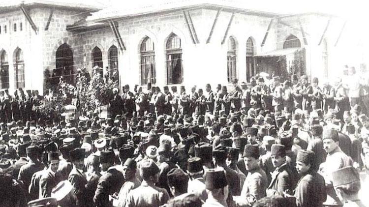 31 Mart olayı nedir, ne zaman oldu, neden çıktı 31 Mart vakasını kim bastırdı, 31 Mart Vakasında kaç kişi öldü, Atatürk’ün rolü ne 31 Mart olayı tarihi ve önemi