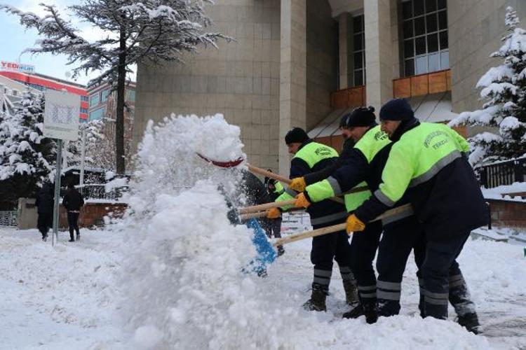 Meteoroloji kar ve yağmur için uyardı 47 ilde hayatı felç edecek
