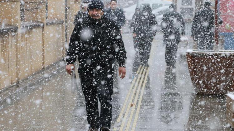 Meteoroloji kar ve yağmur için uyardı 47 ilde hayatı felç edecek