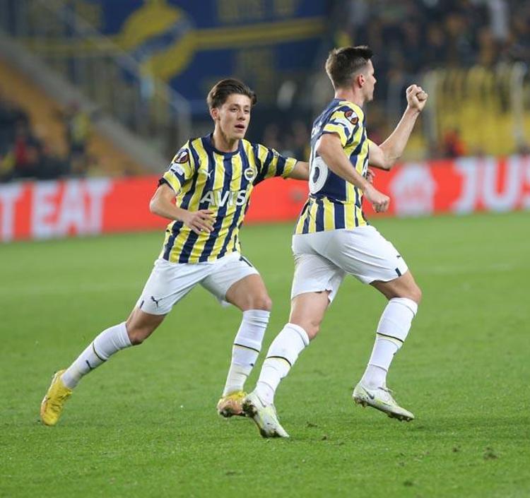 Arda Güler için iki ezeli rakip birbirine girdi Samandıraya çıkarma yapacaklar