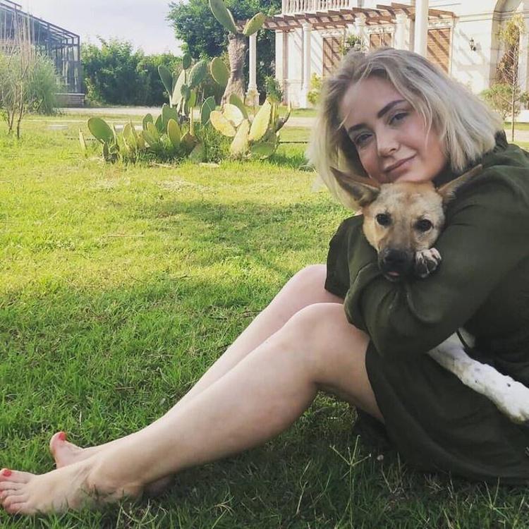 Sibel Taşçıoğu ile Kızılcık Şerbeti Pembenin alakası yok Gerçek halini kimse tanıyamadı