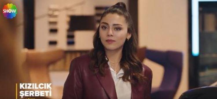 PEMBE İLK ŞÜPHEYİ GÖSTERDİ