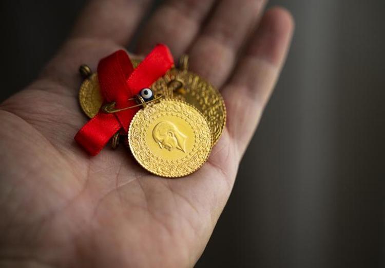 Altın fiyatlarında yeni rekor Bu ilk kez oldu, kritik tahmin geldi