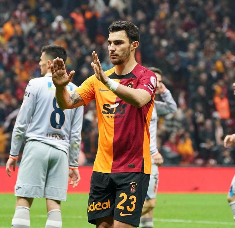 Galatasaray-Başakşehir maçında 2 hayati hata Deniz Çoban açıkladı