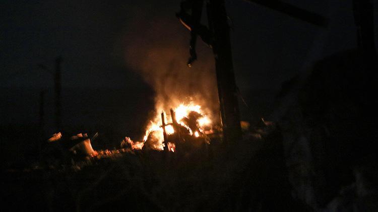 İsrailden Gazzeye saldırı Jetler bombaladı, Bir ülkeye daha saldırı emri