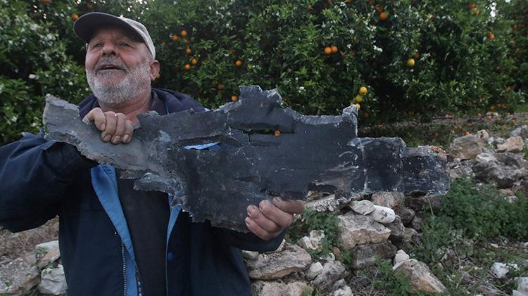 İsrailden Gazzeye saldırı Jetler bombaladı, Bir ülkeye daha saldırı emri