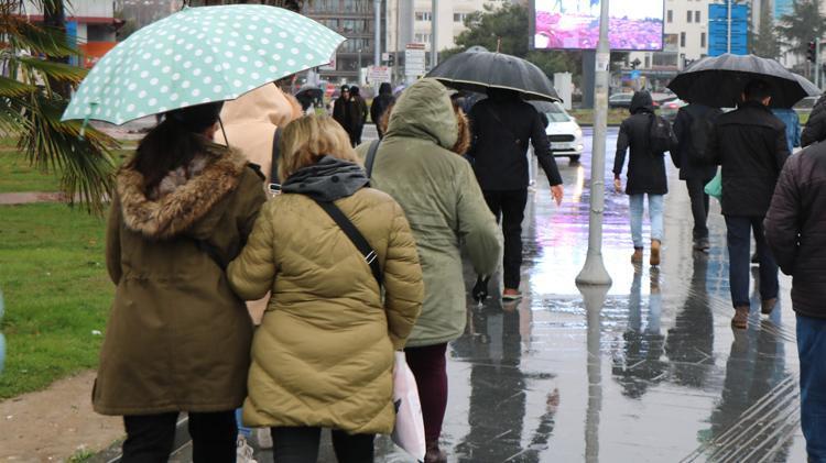 Meteorolojiden 15 il için alarm verildi Balkanlardan giriş yaptı hava yarından itibaren değişiyor