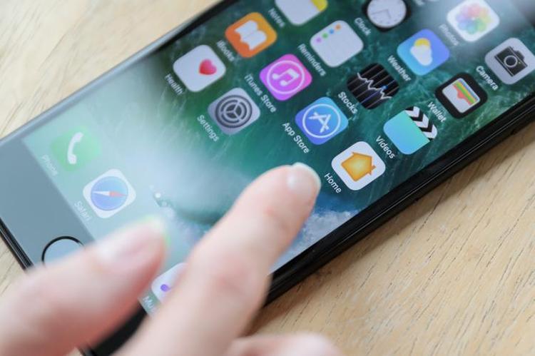iPhone 12 64 GB