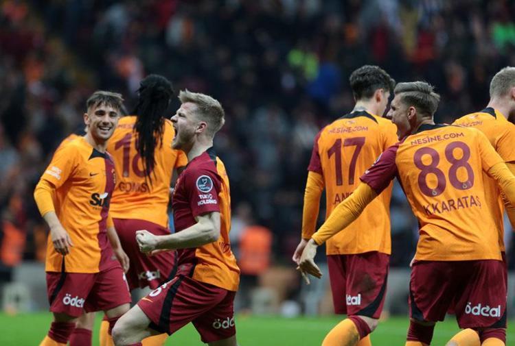 Mesut Özilin öve öve bitiremediği 6 numara geliyor Her maç en az 13-14 km koşar
