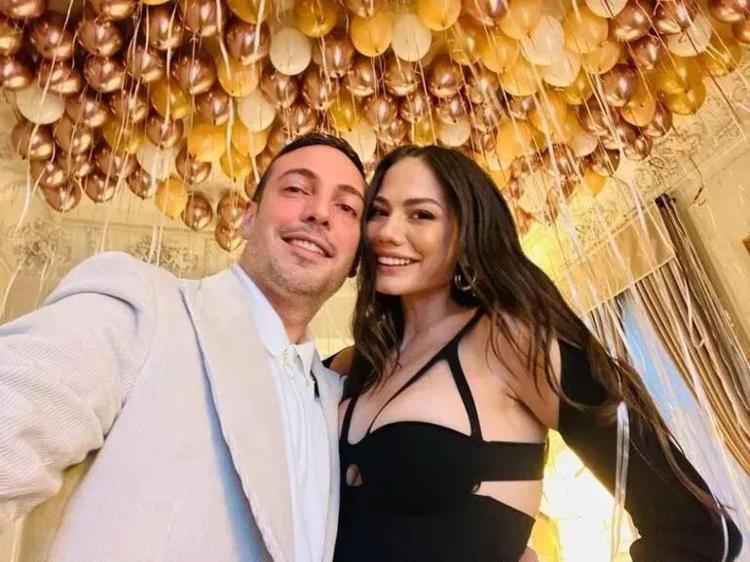 Demet Özdemir ve Oğuzhan Koç boşanıyor Sosyal medyadan açıklama geldi