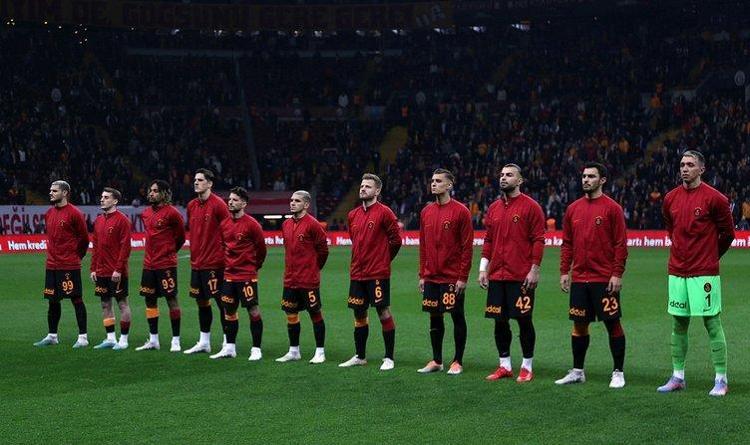 Eyvah Galatasaray taraftarlarına kötü haber Fatih Terimin 8 milyon euroluk transferi geri dönüyor