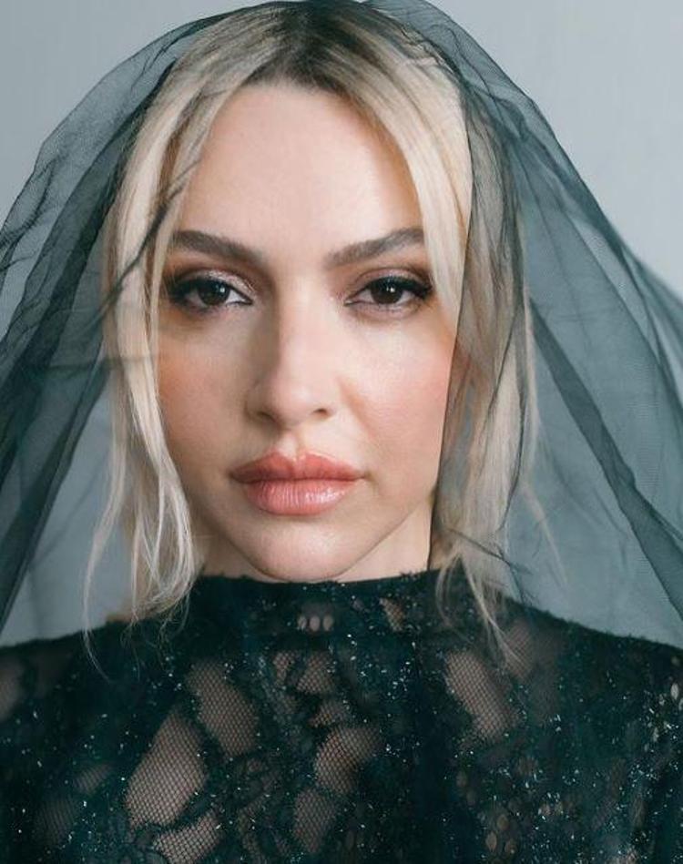 Hadise Feryatın sözleri ile ilgili konuştu, Mehmet Dinçerler yanıtıyla dikkat çekti