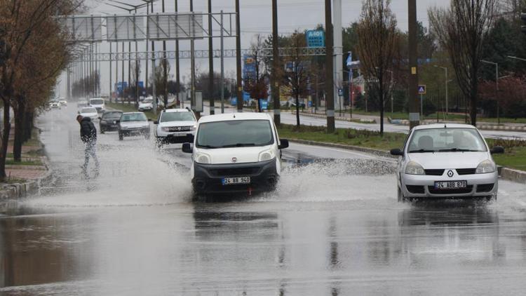 KUVVETLİ RÜZGÂR UYARISI