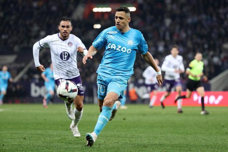Ve Alexis Sanchez bombası patladı Arda Turan almak için 3 kez ayağına gitmişti