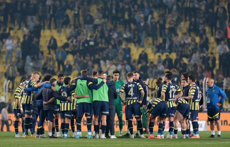 Kulisleri sallayan Ali Koç ile Sadettin Saran zirvesi Bu iki şubeyi bana verin yeter