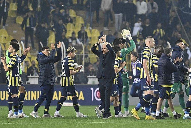 Puyol onun için Barcelonayla kanlı bıçaklı olmuştu Fenerbahçe işe stoper transferinden başladı