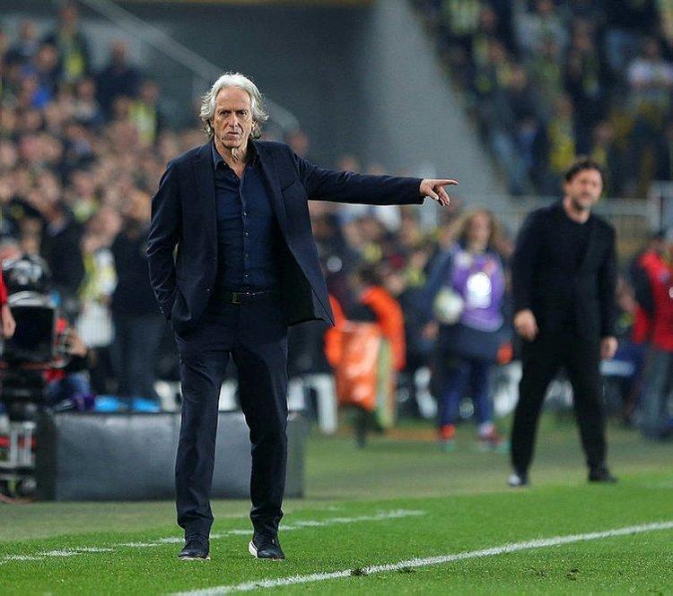 Puyol onun için Barcelonayla kanlı bıçaklı olmuştu Fenerbahçe işe stoper transferinden başladı