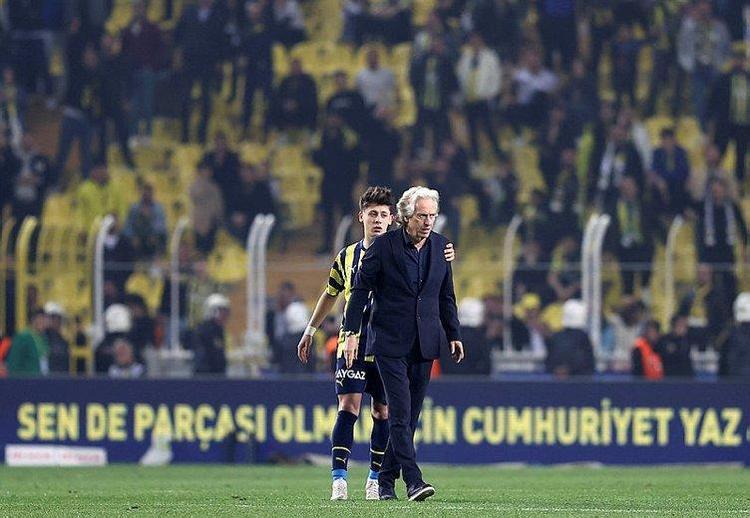 Puyol onun için Barcelonayla kanlı bıçaklı olmuştu Fenerbahçe işe stoper transferinden başladı