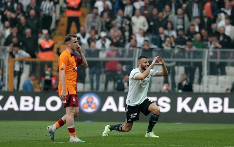 Rıdvan Dilmen Galatasaraydaki ayrılığı açıkladı Seneye takımda göremeyeceksiniz