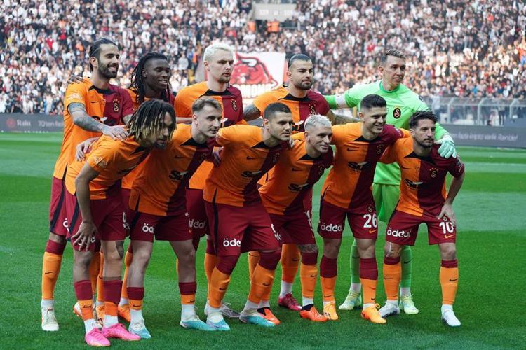 Rıdvan Dilmen Galatasaraydaki ayrılığı açıkladı Seneye takımda göremeyeceksiniz