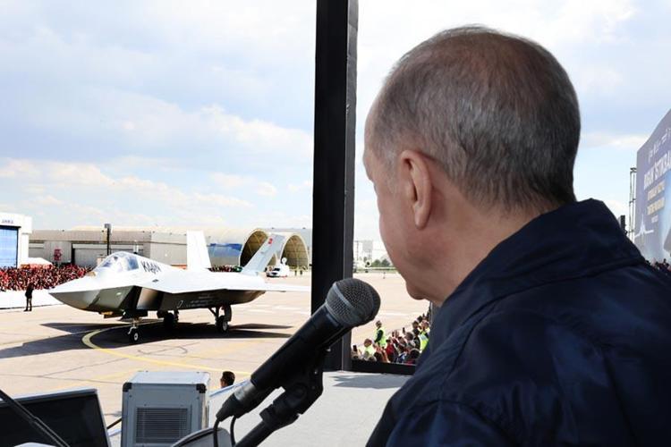 İlk yerli savaş uçağının adı belli oldu Erdoğan: İsim babası Devlet Beydir