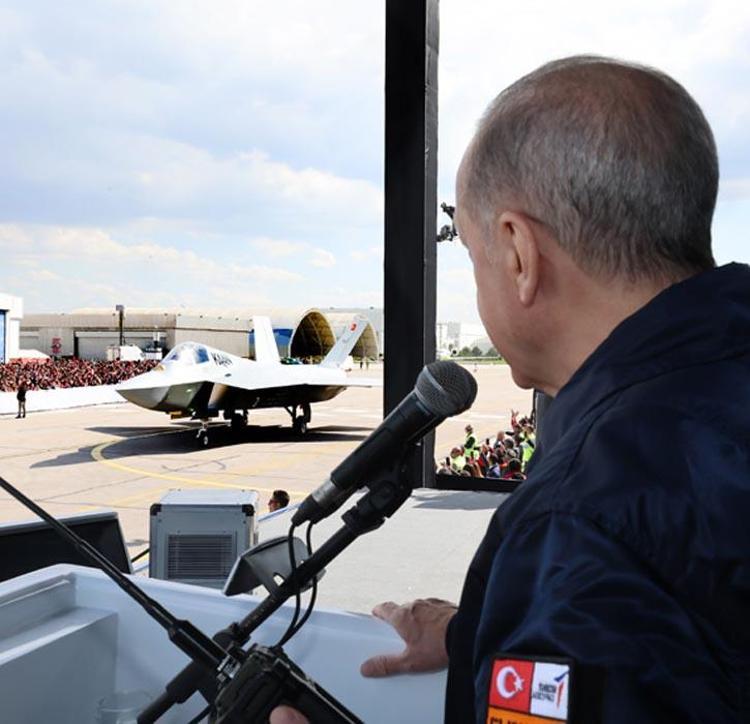 İlk yerli savaş uçağının adı belli oldu Erdoğan: İsim babası Devlet Beydir