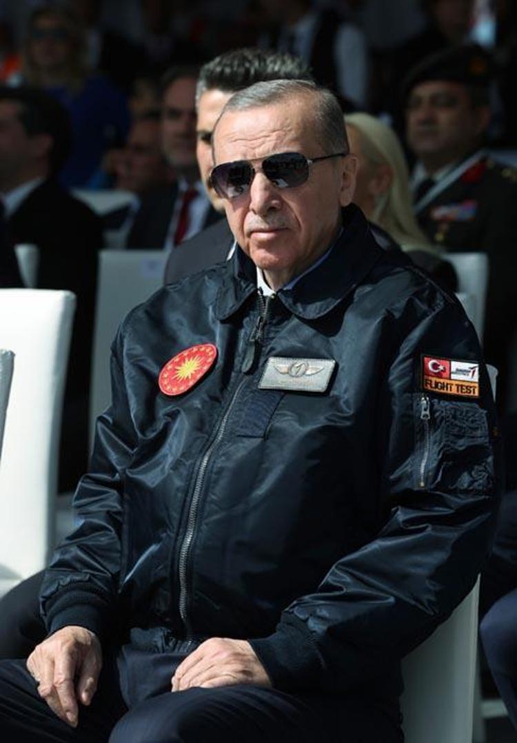 İlk yerli savaş uçağının adı belli oldu Erdoğan: İsim babası Devlet Beydir