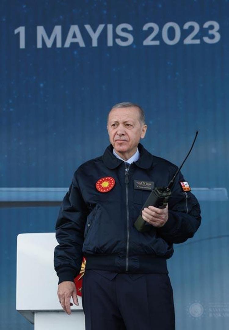 İlk yerli savaş uçağının adı belli oldu Erdoğan: İsim babası Devlet Beydir