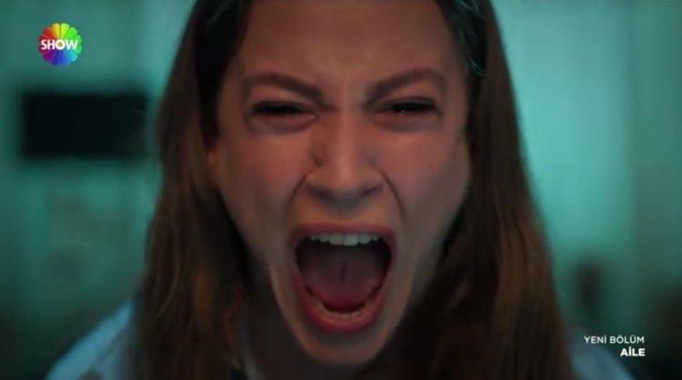 Aile dizisinde psikolog Devinin psikolojisi bozuldu Serenay Sarıkaya o sahnede tüyler ürpertti
