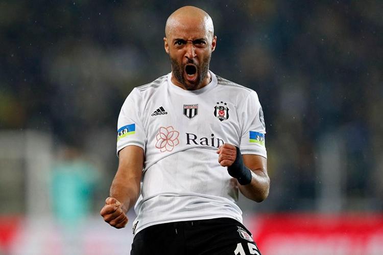 Menajerler teklif etti Ali Koç hayır demedi Fenerbahçe Beşiktaşın süper starına çubukluyu giydiriyor