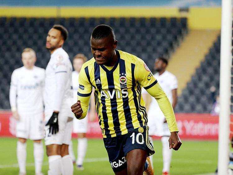 Fenerbahçede istenmeyen adam ilan edilmişti Gittiği takımı neredeyse tek başına şampiyon yapacak