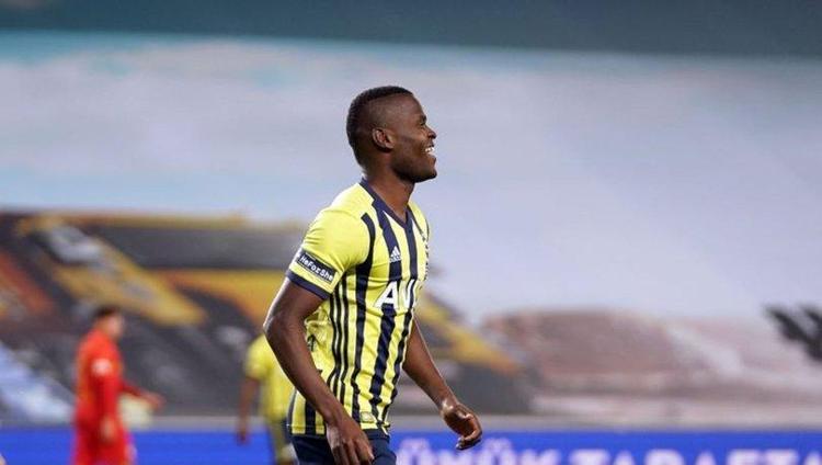 Fenerbahçede istenmeyen adam ilan edilmişti Gittiği takımı neredeyse tek başına şampiyon yapacak